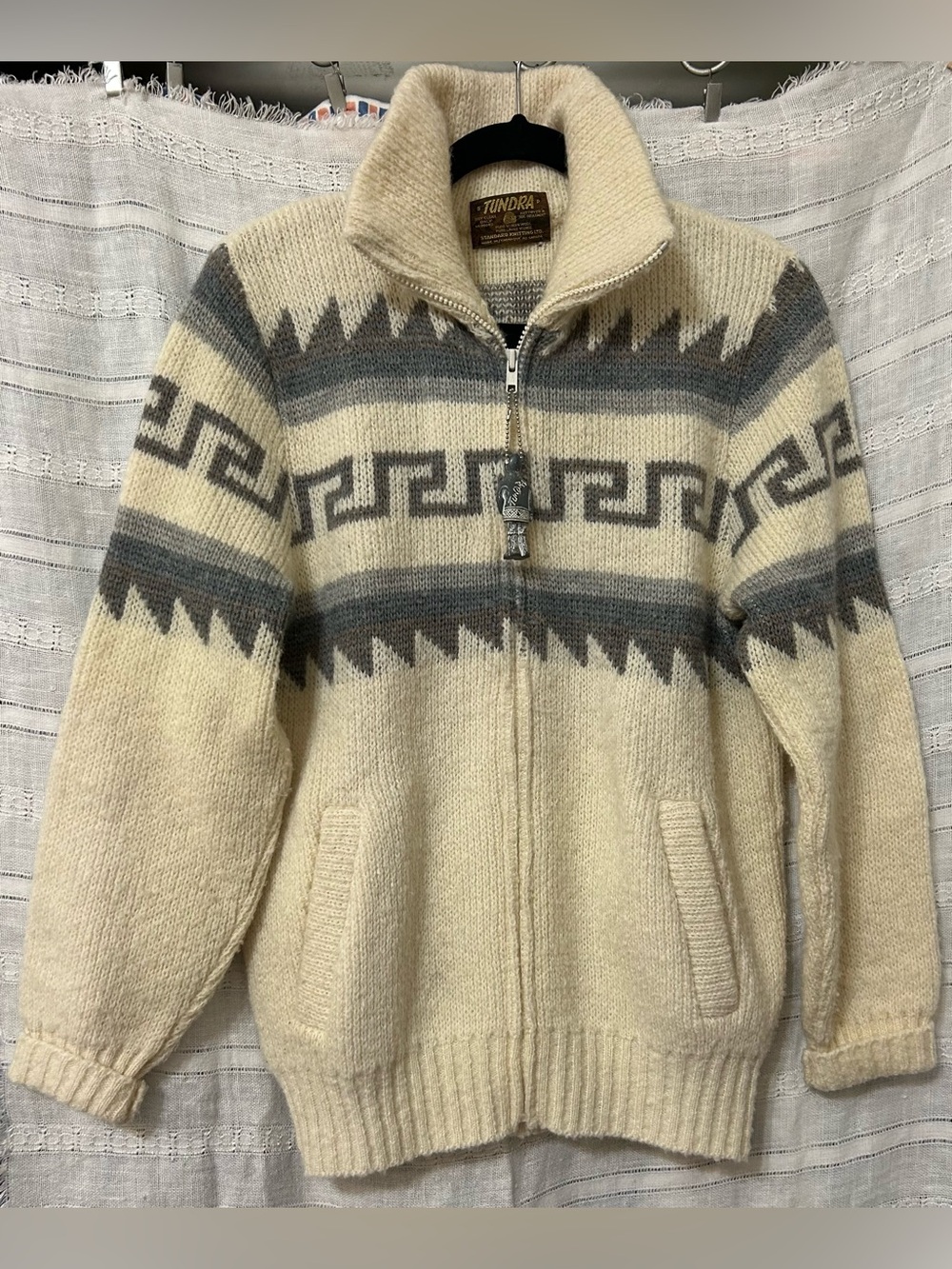 Vintage Tundra Canada
Geometric Pattern Zip-Up
Wool Sweater
